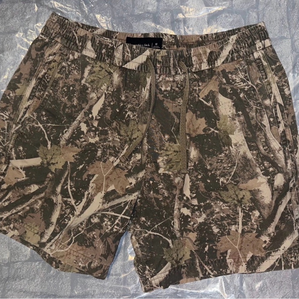 Abercrombie & Fitch Camo Shorts